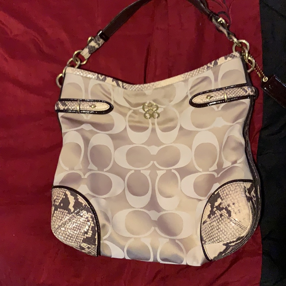 Couch Shoulder Bag